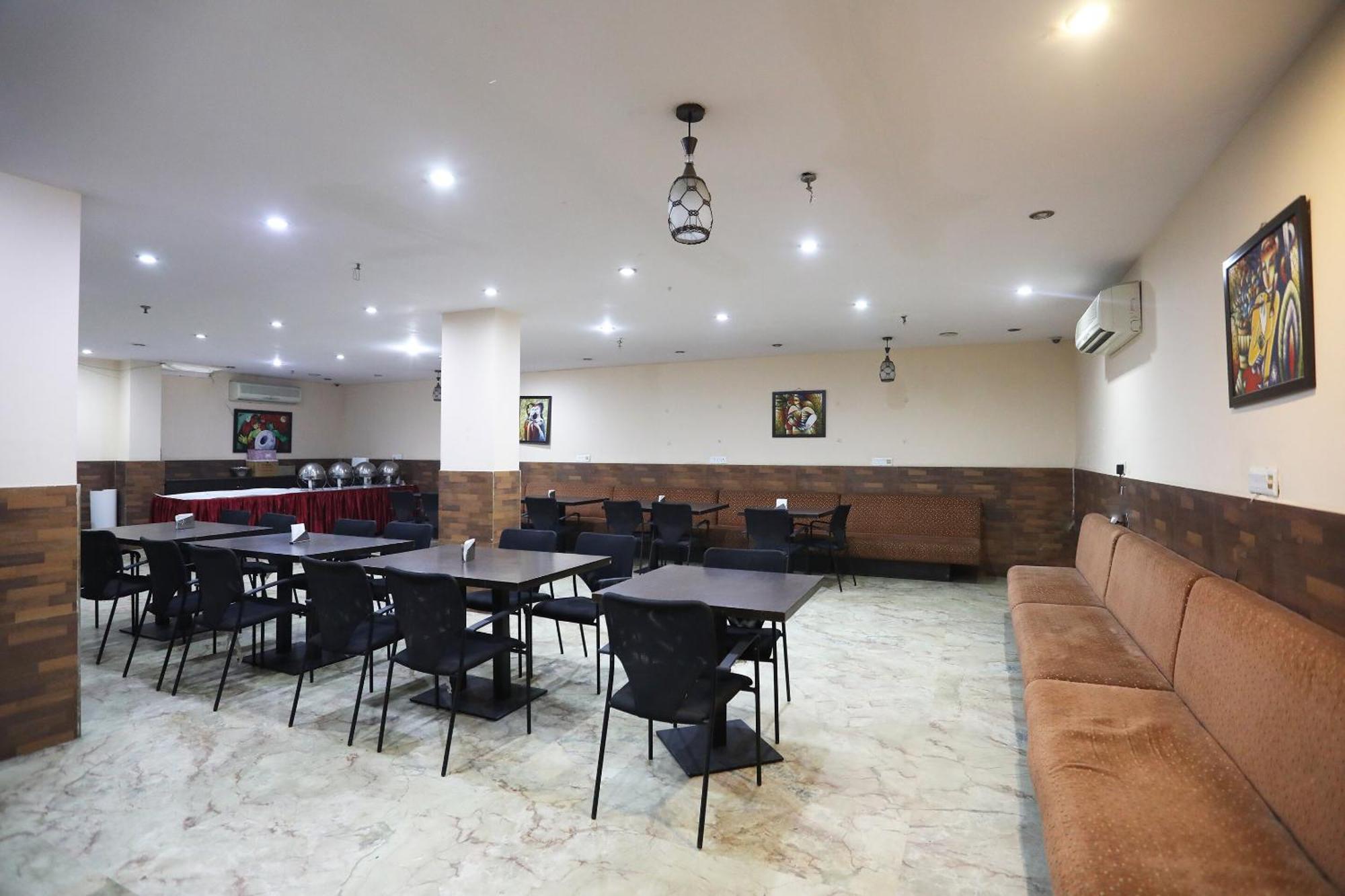 Oyo Hotel Vedas Heritage Delhi  Extérieur photo