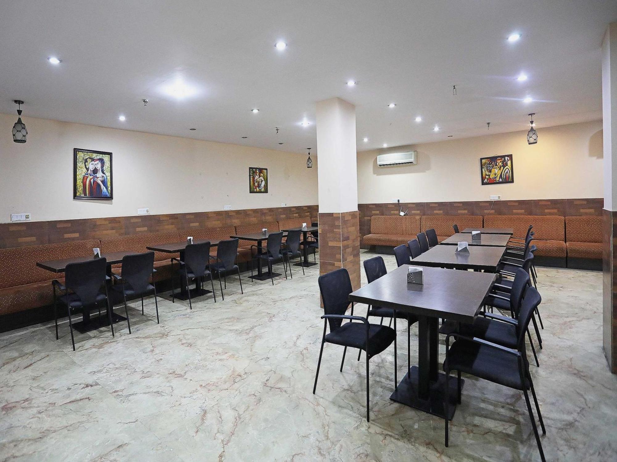 Oyo Hotel Vedas Heritage Delhi  Extérieur photo