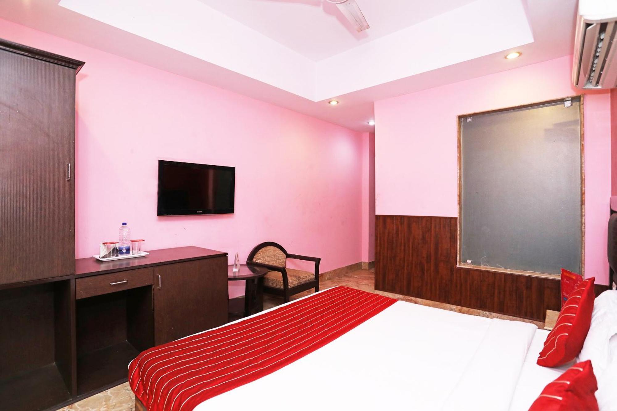 Oyo Hotel Vedas Heritage Delhi  Extérieur photo